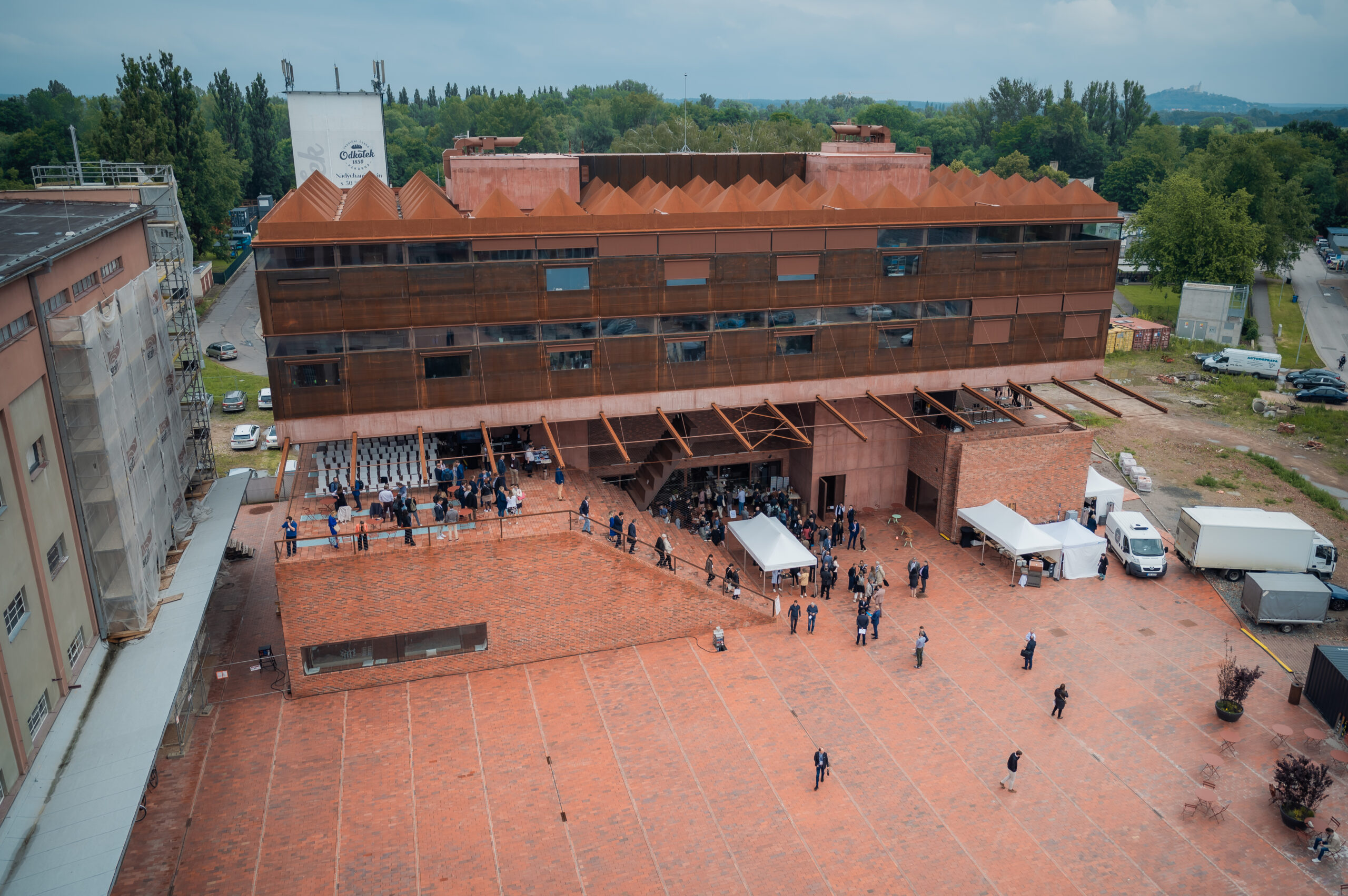 KROUŽKY a KURZY ve SFÉŘE 2026/27